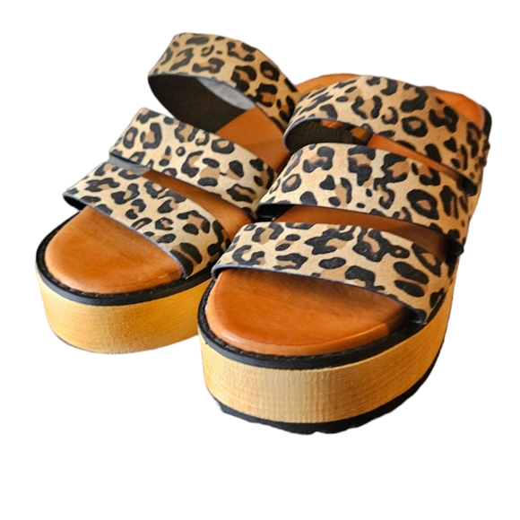 Dirty Laundry by Chinese Laundry Jolt Platform Leopard Open Toe Wedge Size 7.5 - Picture 6 of 7